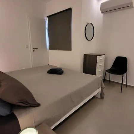 Apartment Stylish - Modern - Large Terrace - 2 Bed - 200 M From Sea - Fully Air Con