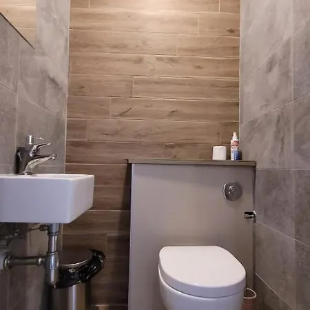 דירה Stylish - Modern - Large Terrace - 2 Bed - 200 M From Sea - Fully Air Con סיינט פול ביי